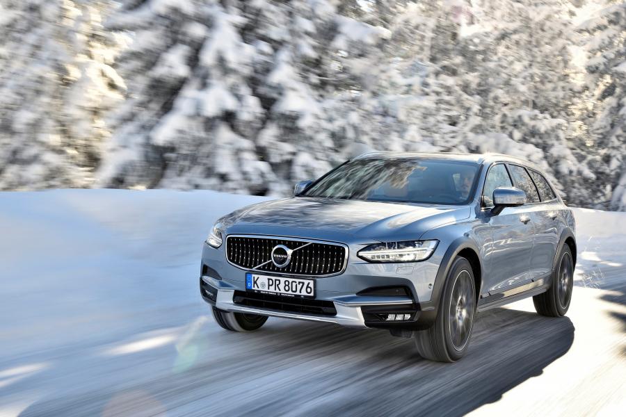 Volvo V90 D5 Cross Country 2016 года  (WW) (фото 12 из 36)